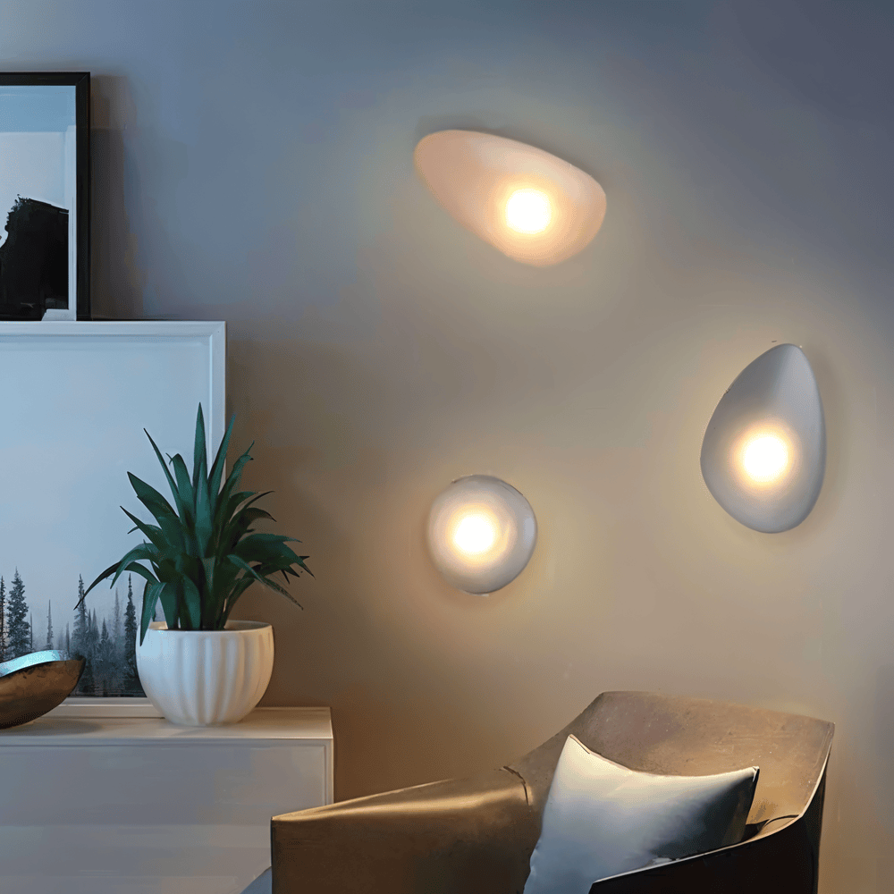 PebbleHue WallLight - Lysande LED-Vägglampa av Glas i Nordisk Stil