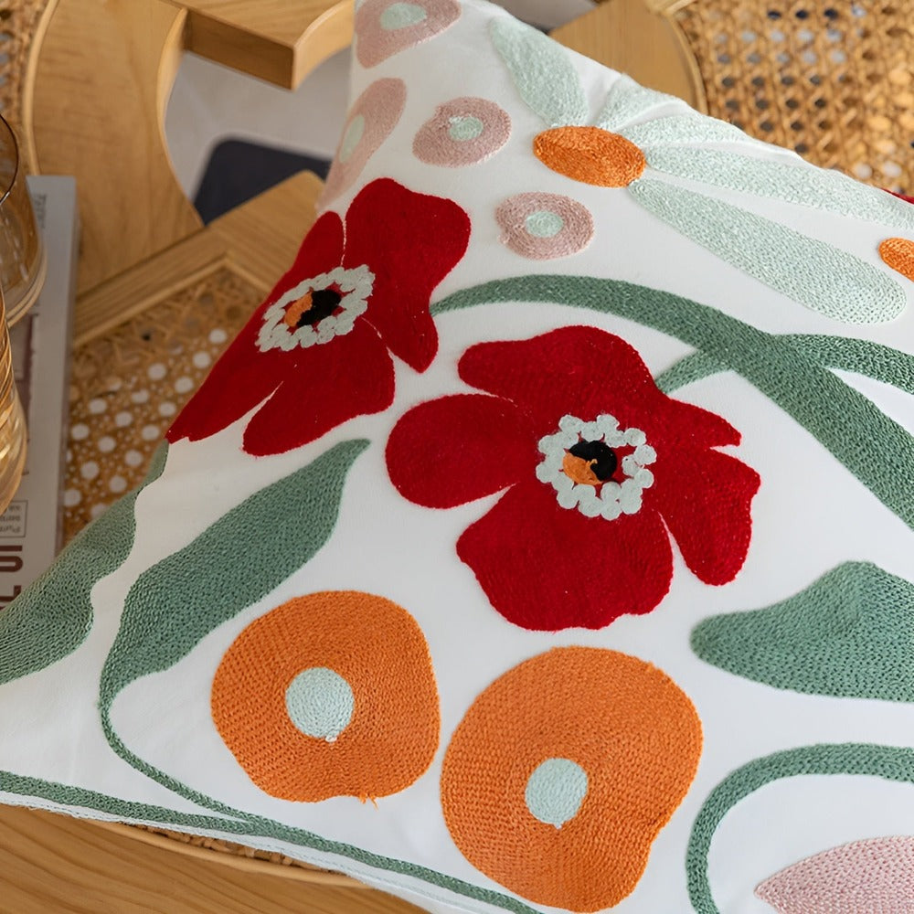 PillowFluff - Kuddfodral med Blommigt Broderat överdrag