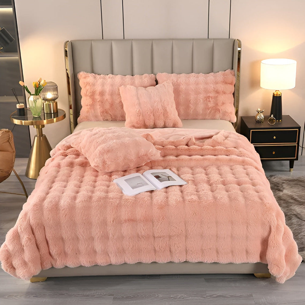PlushPerfection - Uppvärmd Fleecefilt i Klassiskt Rutig Design