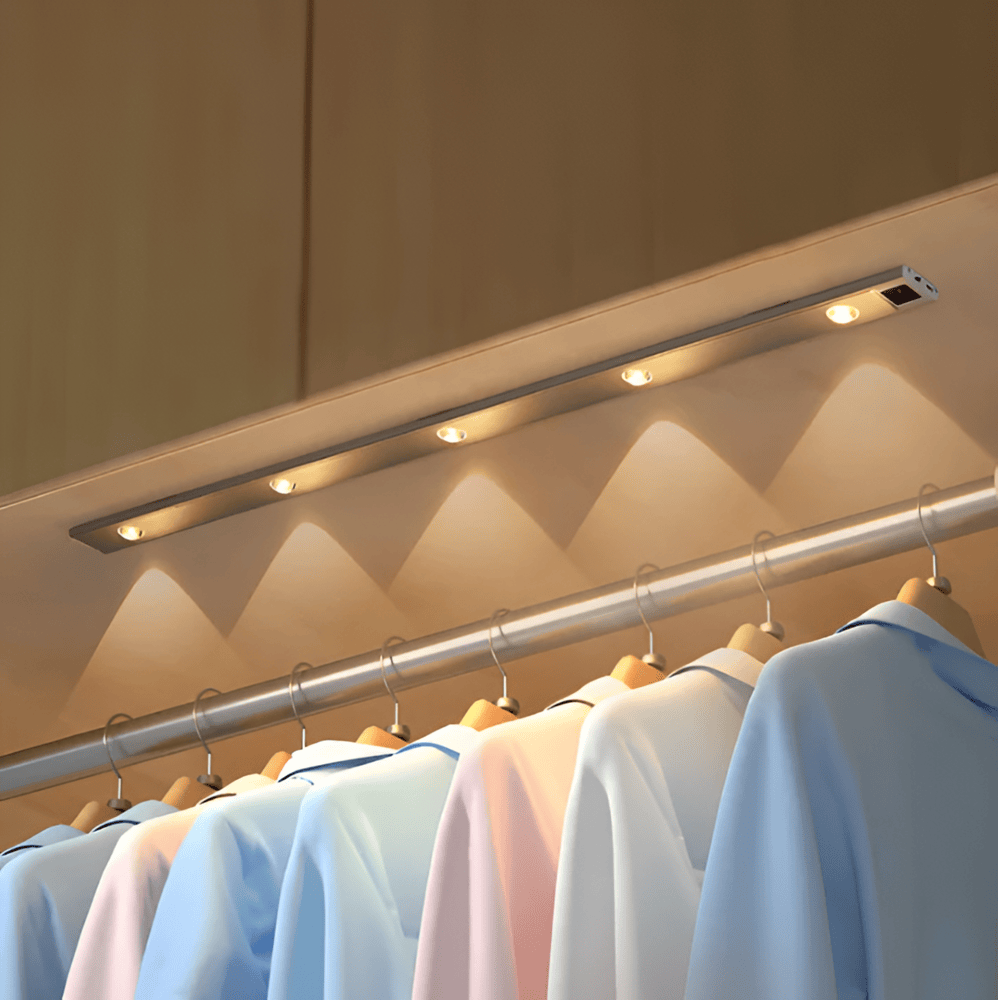 SensoBeam LED Strip - Ultratunn, USB-laddningsbar vägglampa i Aluminium med PIR-sensor