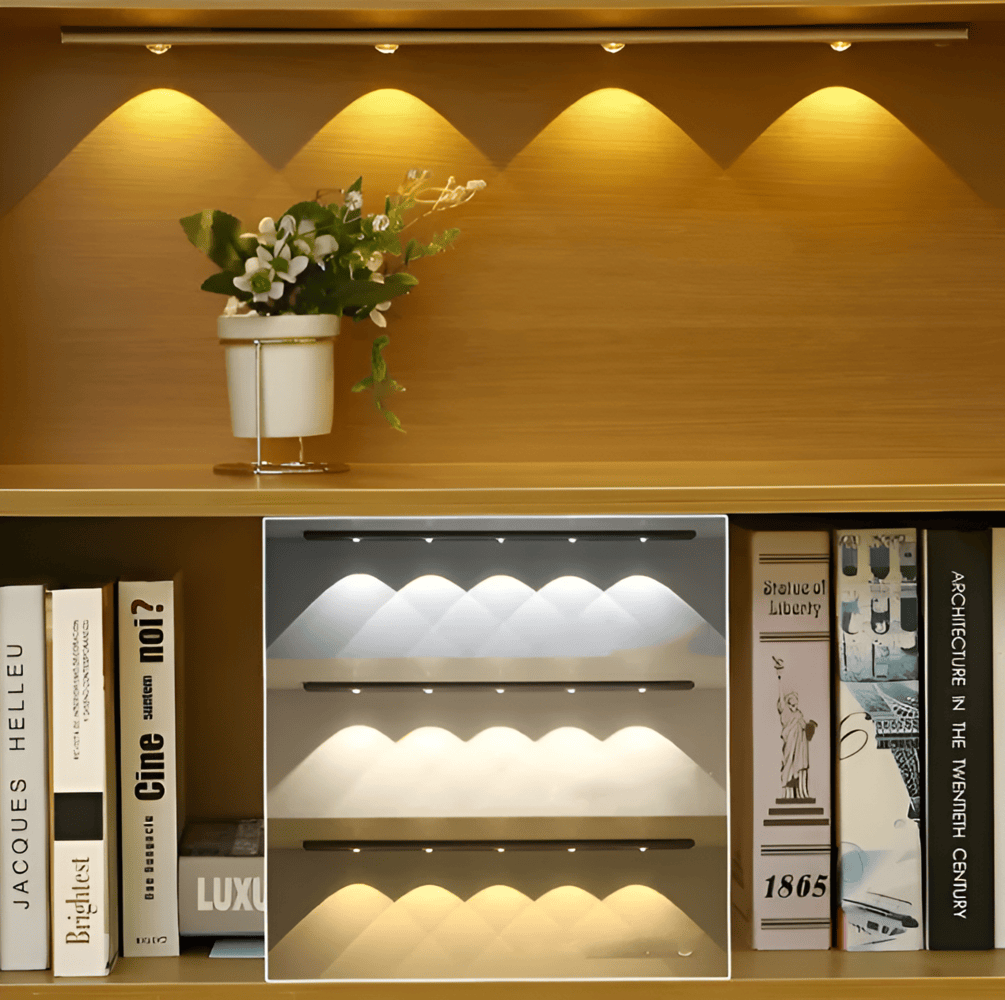 SensoBeam LED Strip - Ultratunn, USB-laddningsbar vägglampa i Aluminium med PIR-sensor