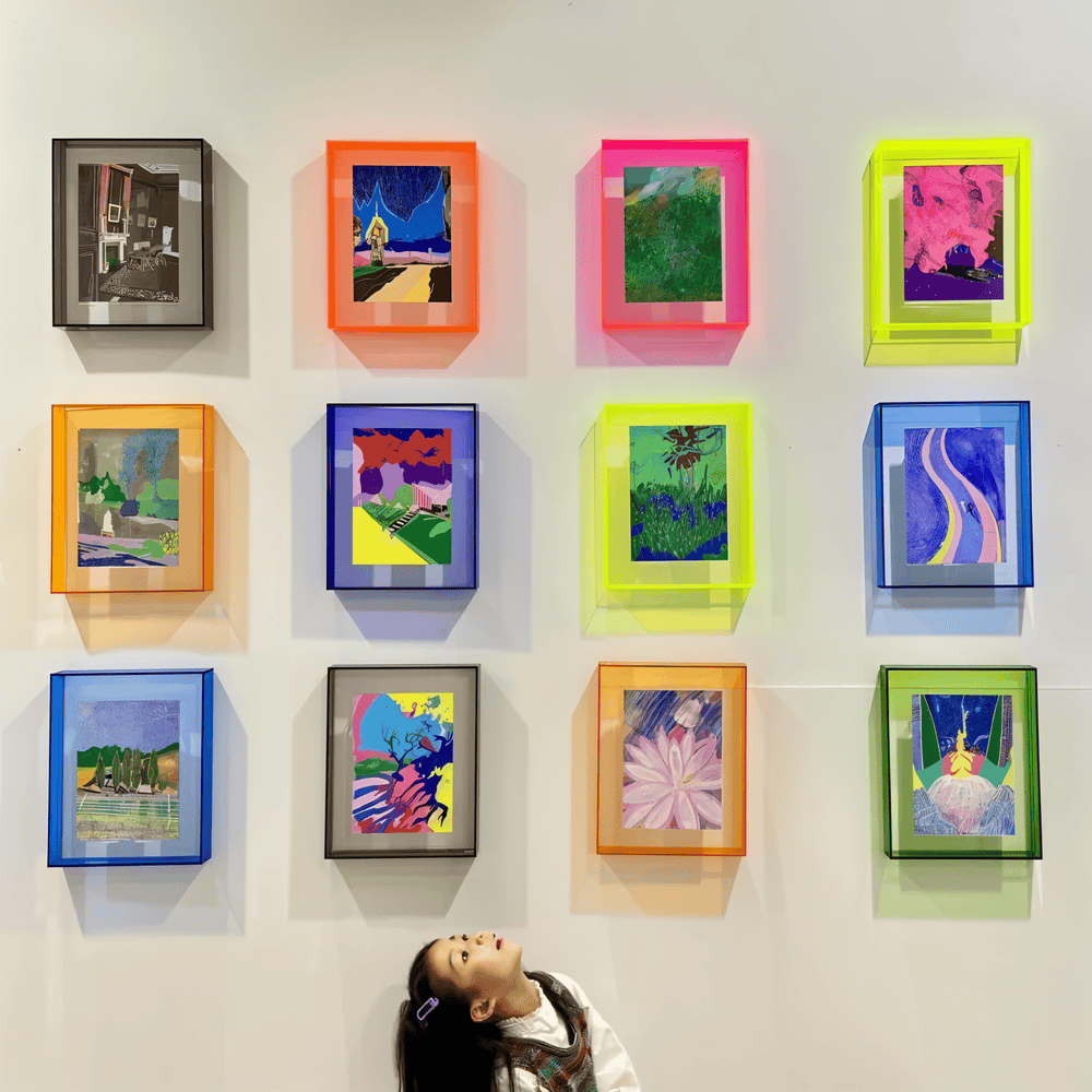 VividAcryl - Flytande Bildram i Akryl i Neon 80-Talsstil