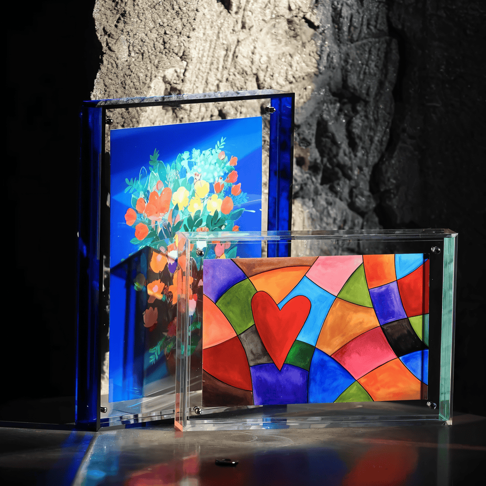 VividAcryl - Flytande Bildram i Akryl i Neon 80-Talsstil