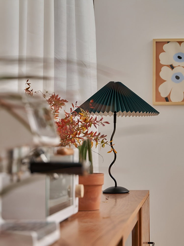 Ori Squiggle Lampa - Fälld Bordslampa - Origami LED Bordslampa