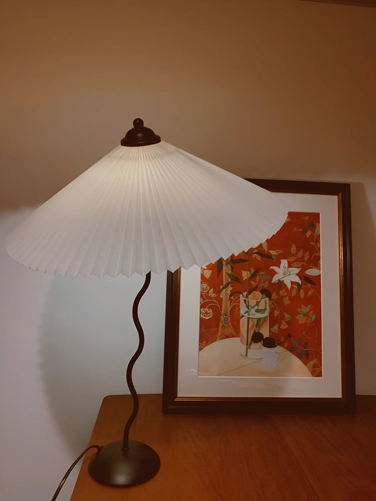 Ori Squiggle Lampa - Fälld Bordslampa - Origami LED Bordslampa