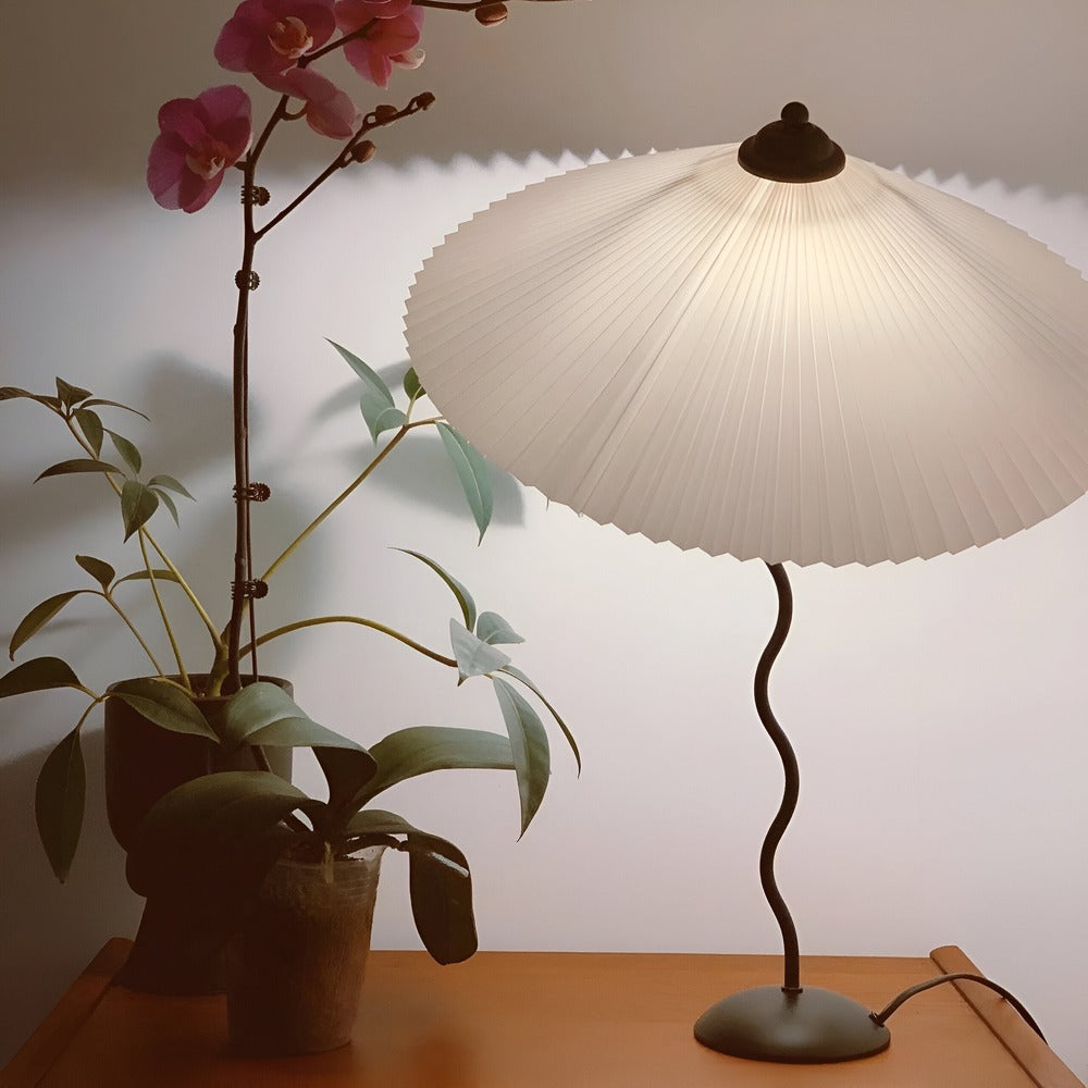Ori Squiggle Lampa - Fälld Bordslampa - Origami LED Bordslampa