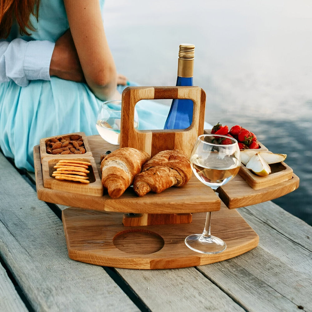 Avtagbart Picknickbord i Trä med Vinfack – Perfekt för Utomhusaktiviteter