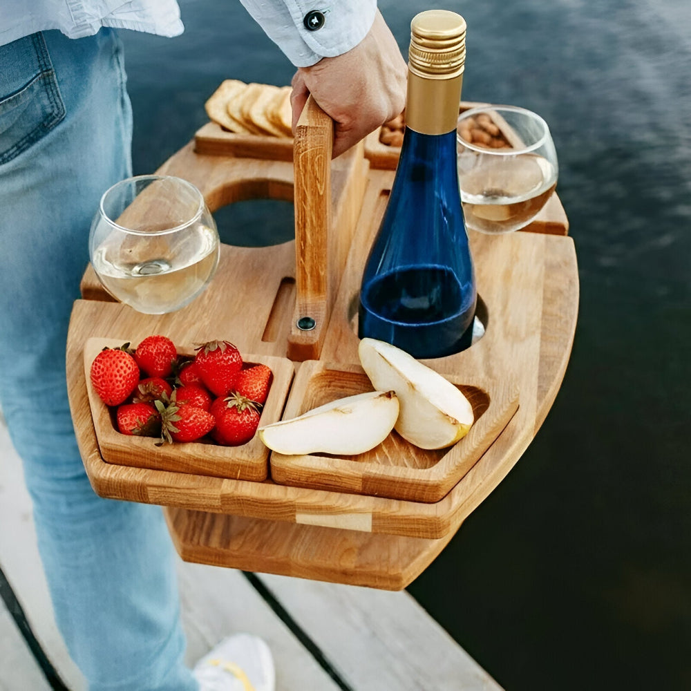Avtagbart Picknickbord i Trä med Vinfack – Perfekt för Utomhusaktiviteter