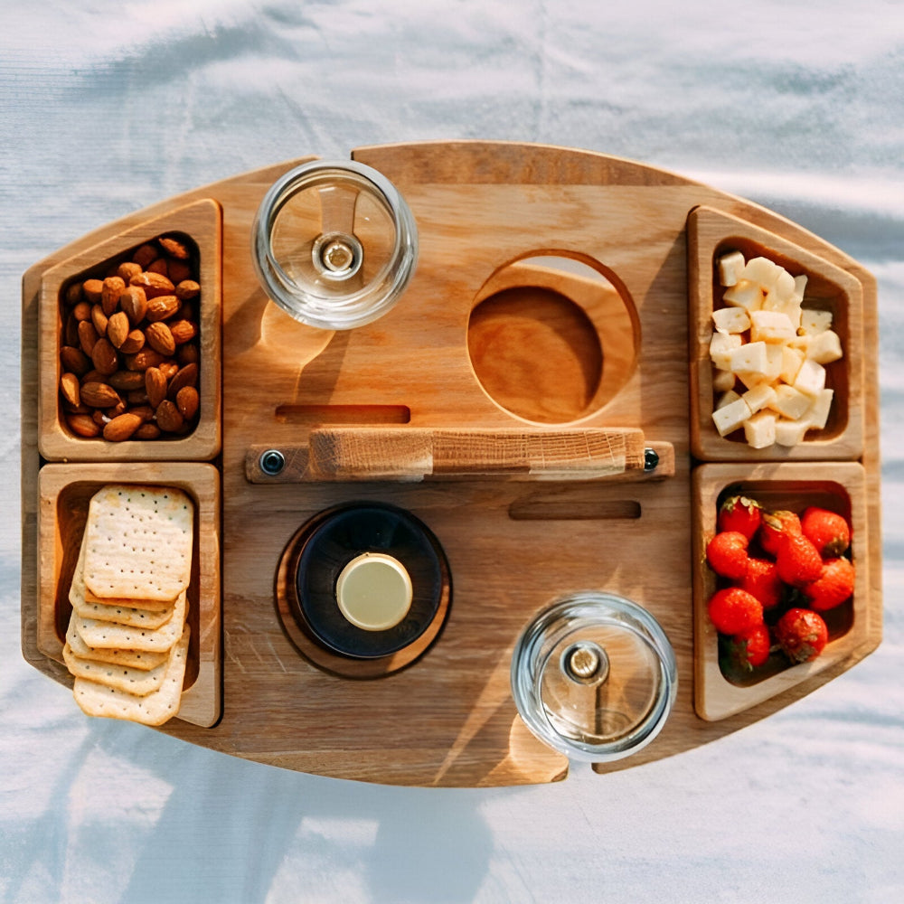 Avtagbart Picknickbord i Trä med Vinfack – Perfekt för Utomhusaktiviteter
