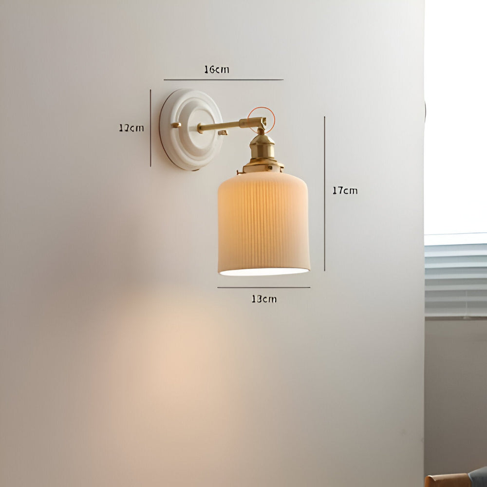 Rustik Vit Vägglampa för Lantlig Inredning