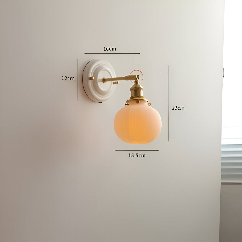 Rustik Vit Vägglampa för Lantlig Inredning