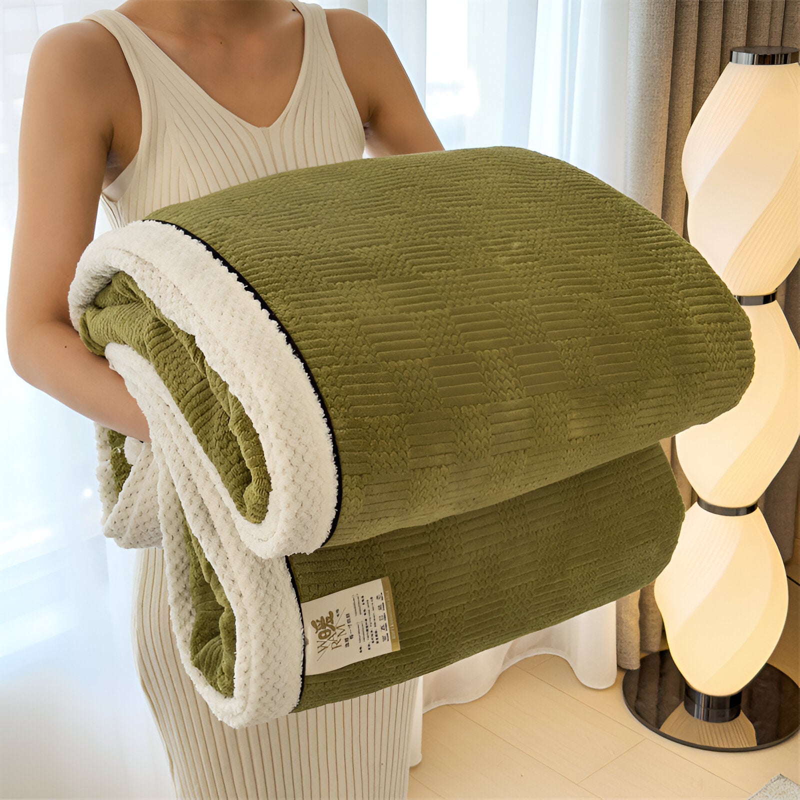 Mjuk Präglad Mysfilt med Elegant Kantdesign - Bekväm, Maskintvättbar Komfort för Heminredning