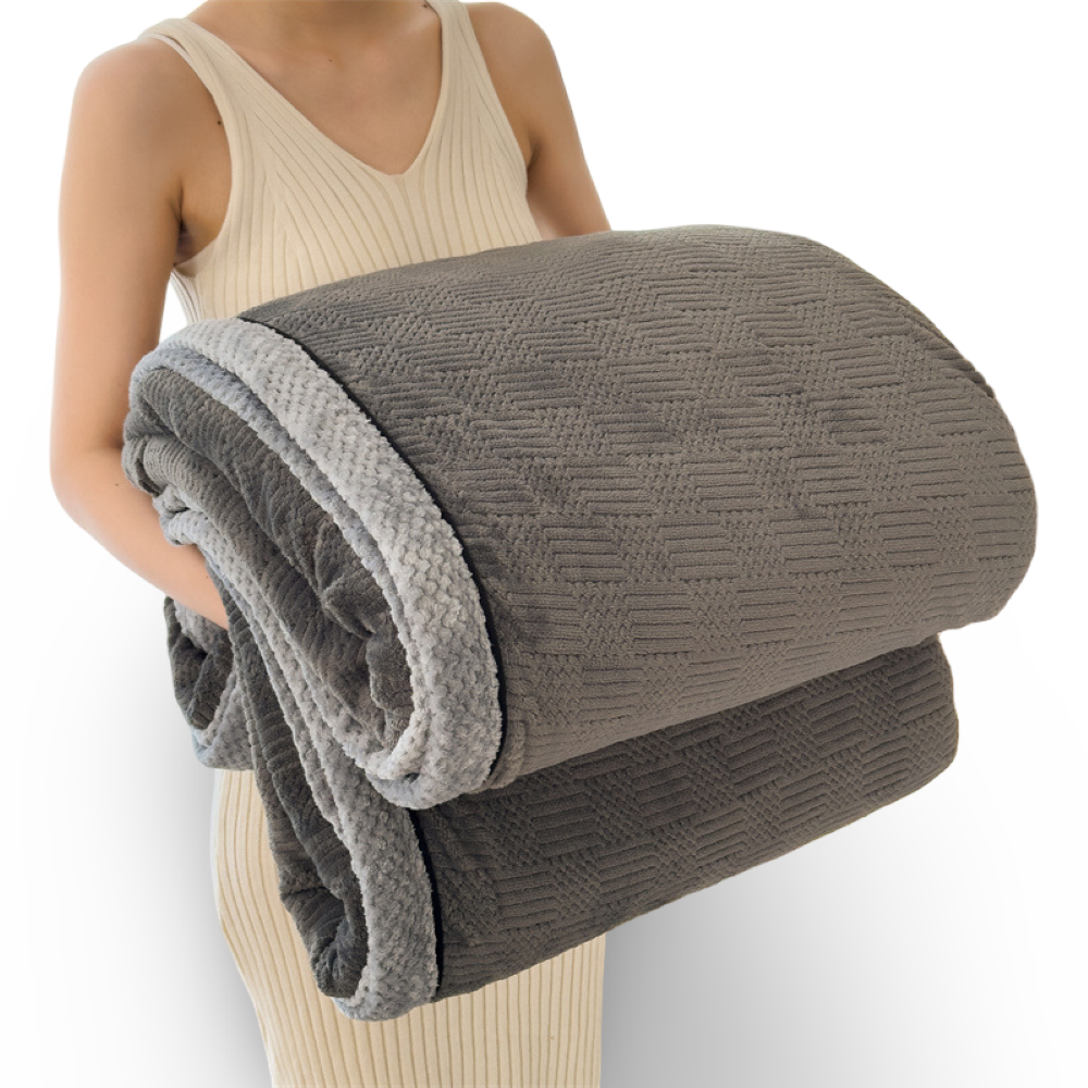 Mjuk Präglad Mysfilt med Elegant Kantdesign - Bekväm, Maskintvättbar Komfort för Heminredning