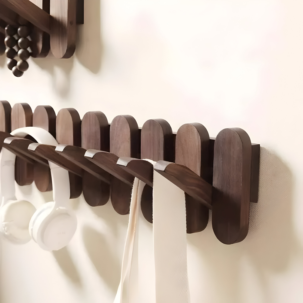 Stilfulla Valnötshyllor för Kläder – Väggmontering för att Organisera Ditt Hem