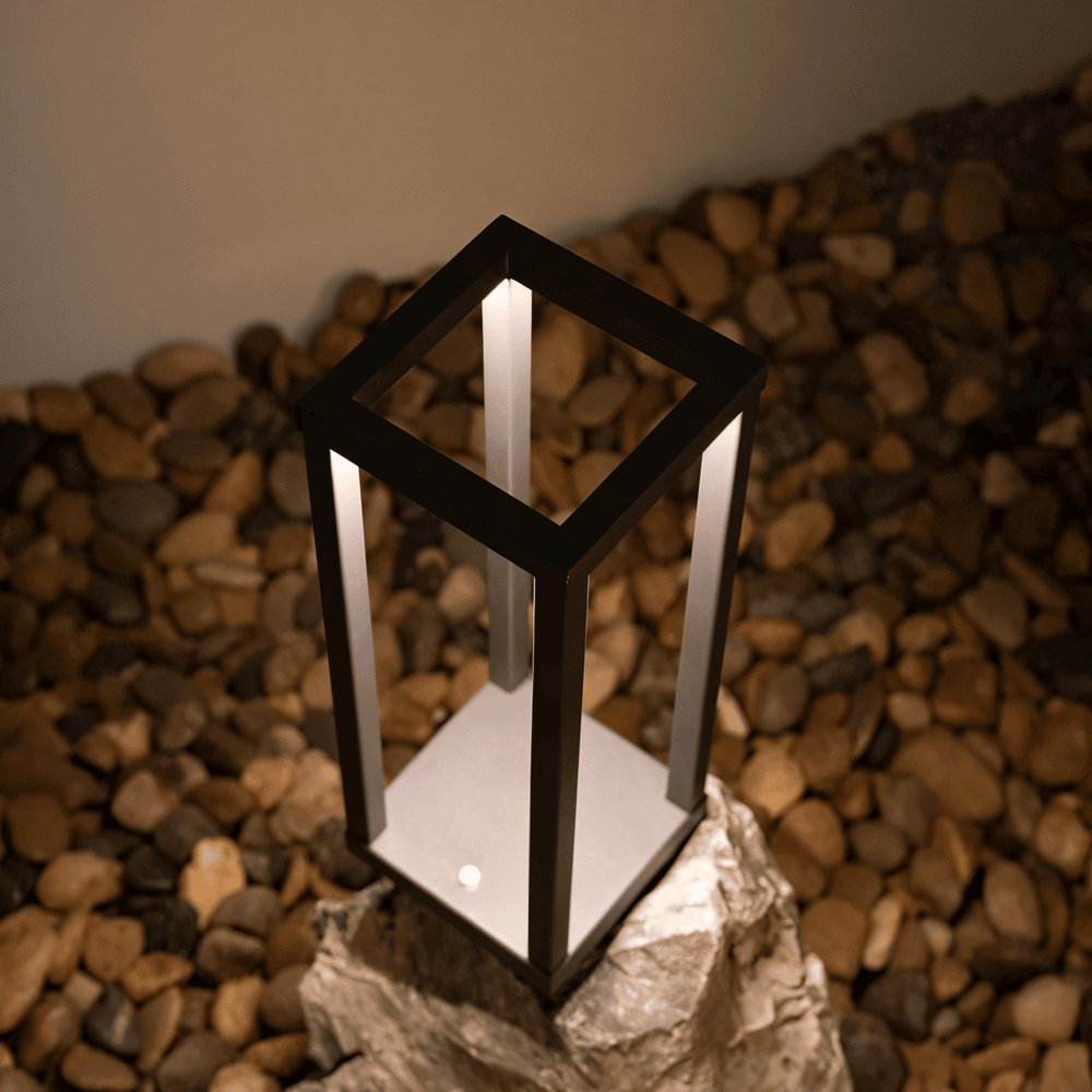 VerticaBeam - 3D-Rektangulär Svart LED-Bordslampa
