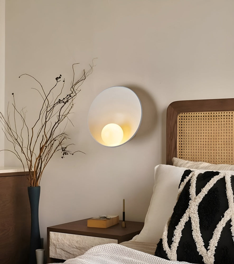 Vägglampa med Vit Pärla - Vit Vägglampa - Rund Wabi-Sabi-Belysning