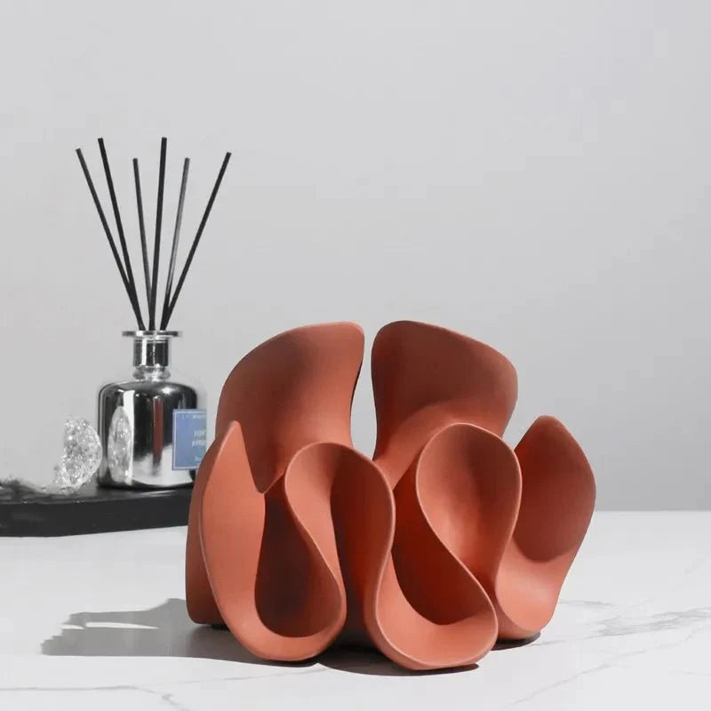 Skulptur med abstrakt design för stilfull bordsdekoration