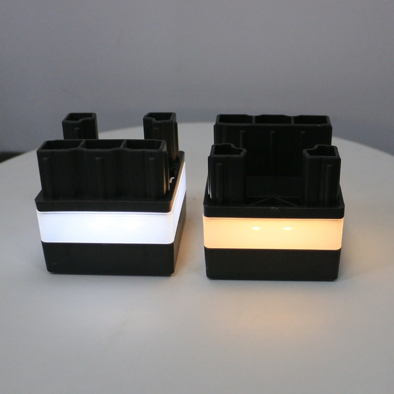 Väderbeständig solarlampa sedd från sidan på stolpe