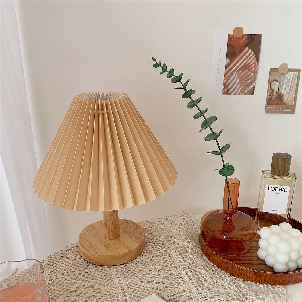 Veckad tygbordslampa