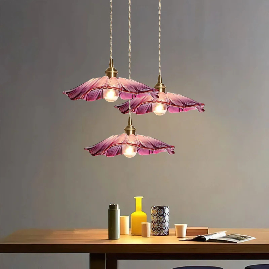 Vintage hänglampa med lotusformad glasskärm