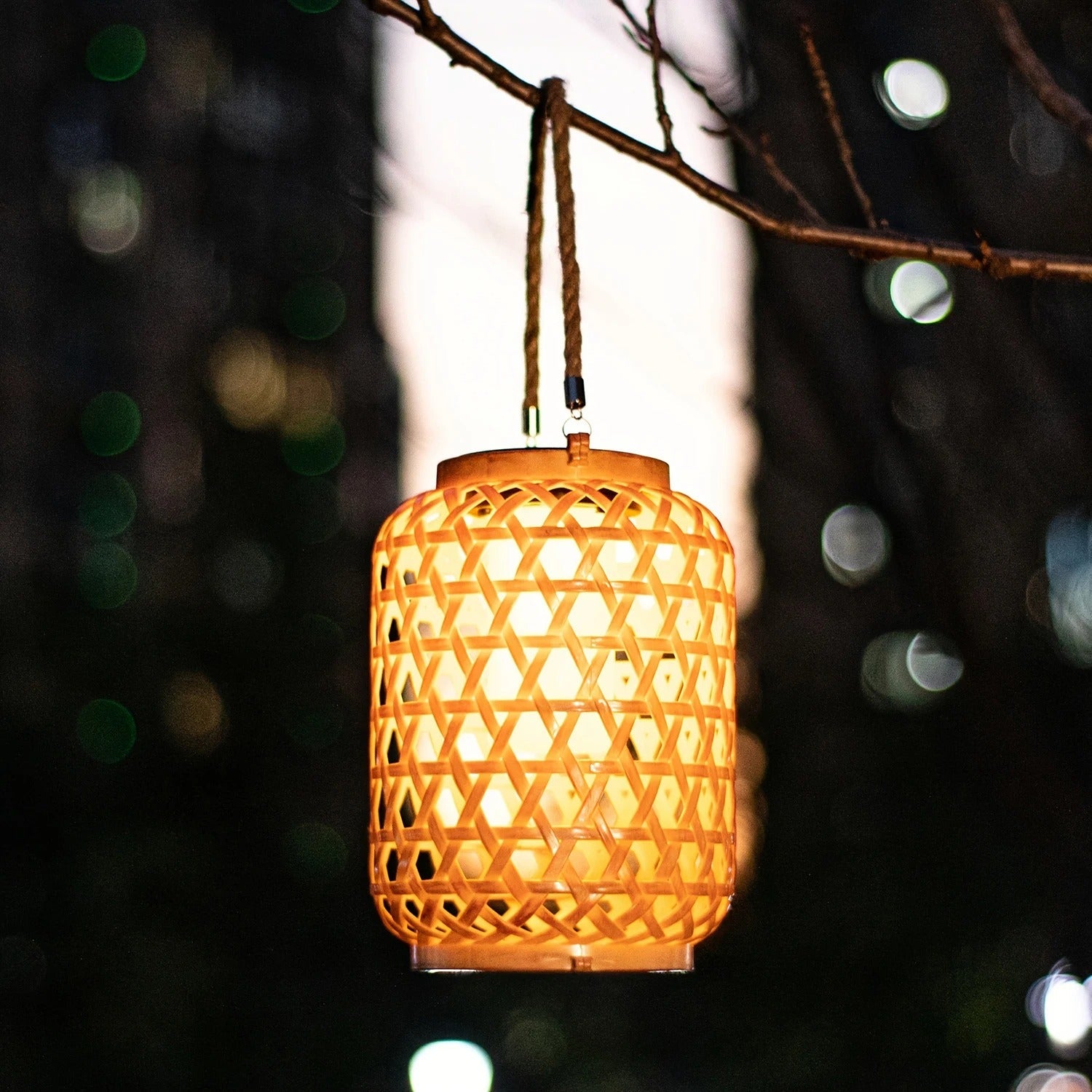 Solutomhuslampa i bambu