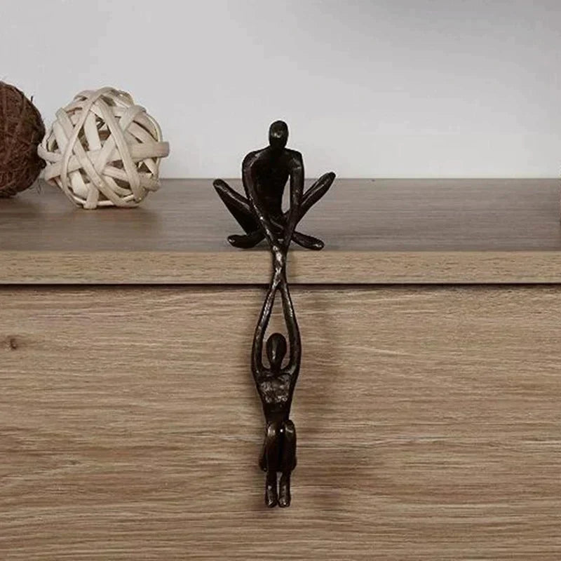 Dekorationsfigur med symbol för kärlek och styrka