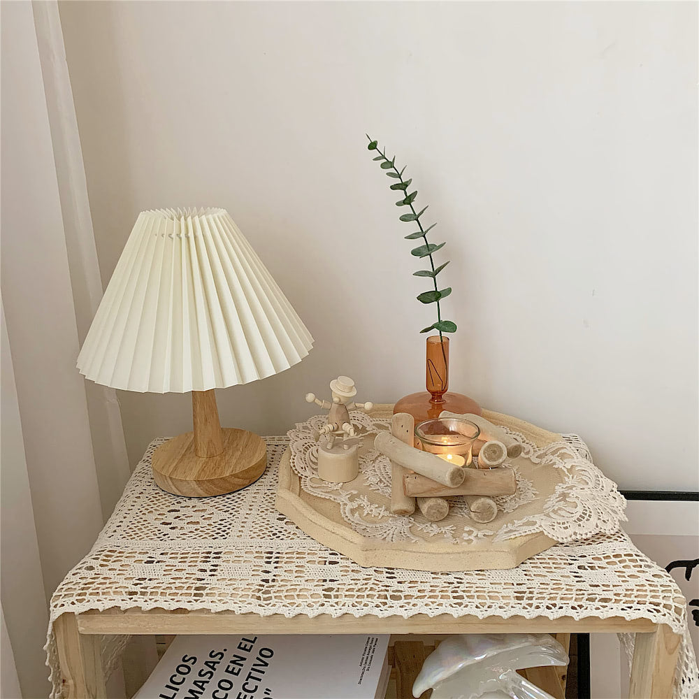 Veckad tygbordslampa