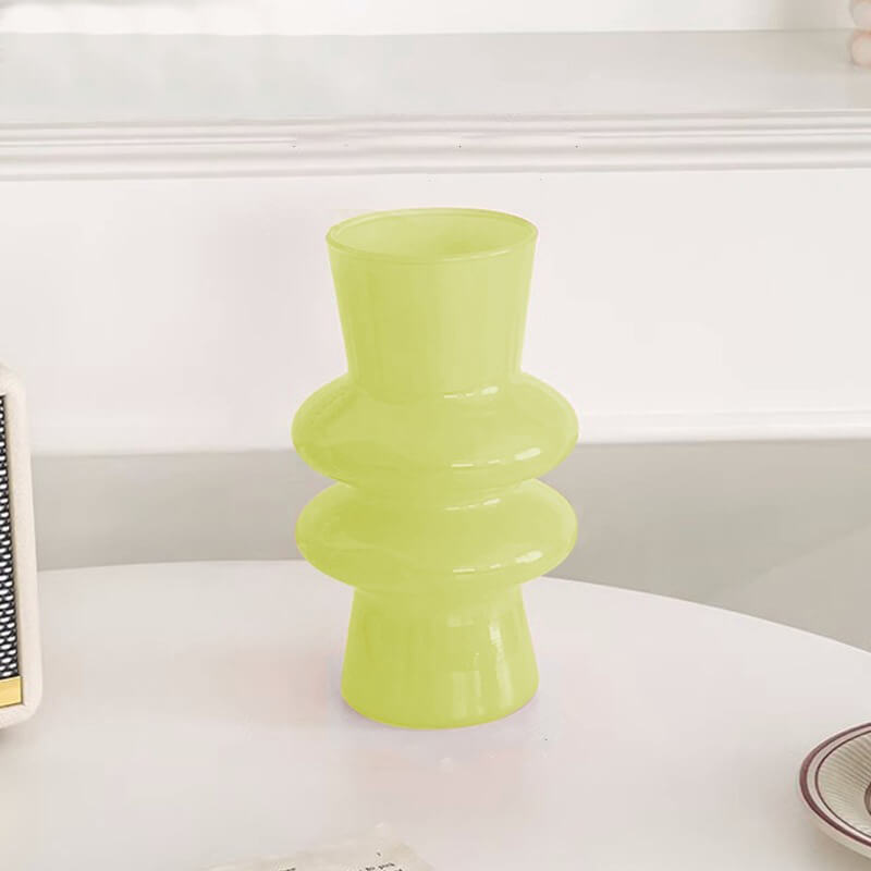 Glasblomvas med vågig design
