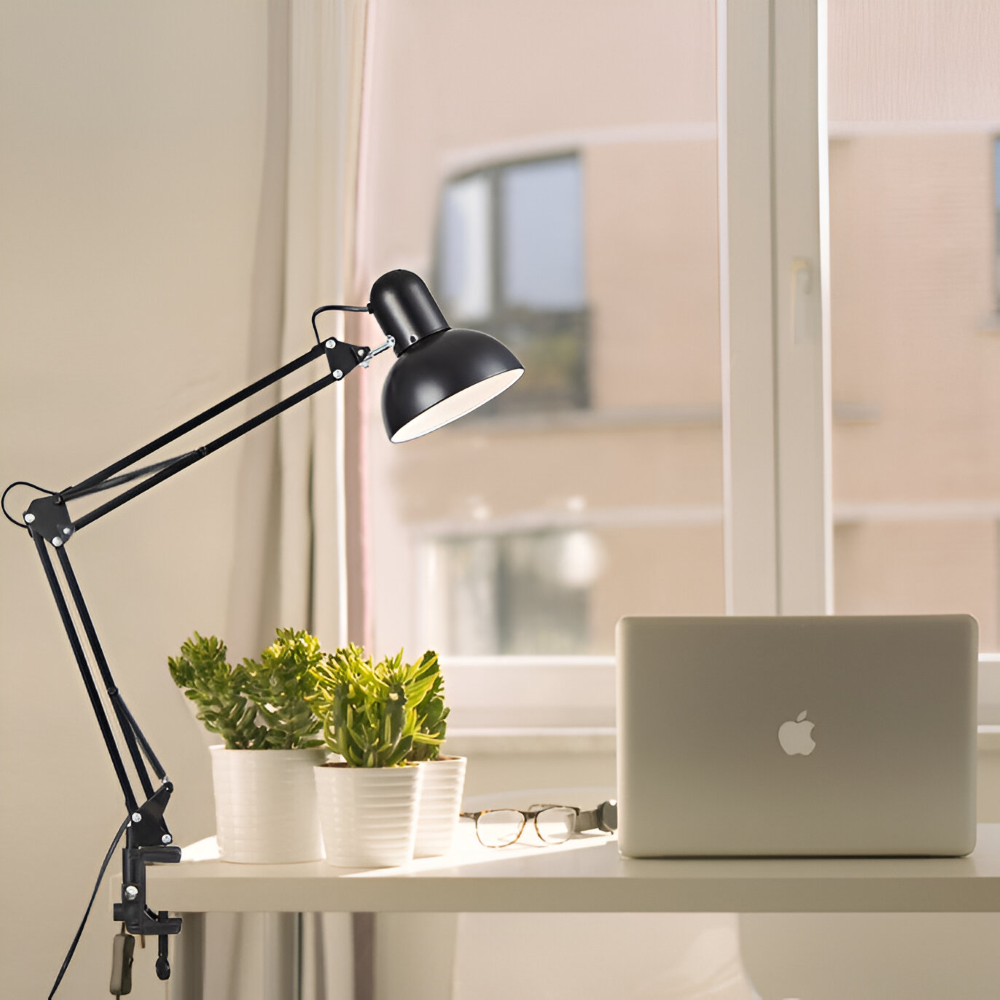 Justerbar Clip-On Skrivbordslampa med Lång Arm för Hemmet och Kontoret