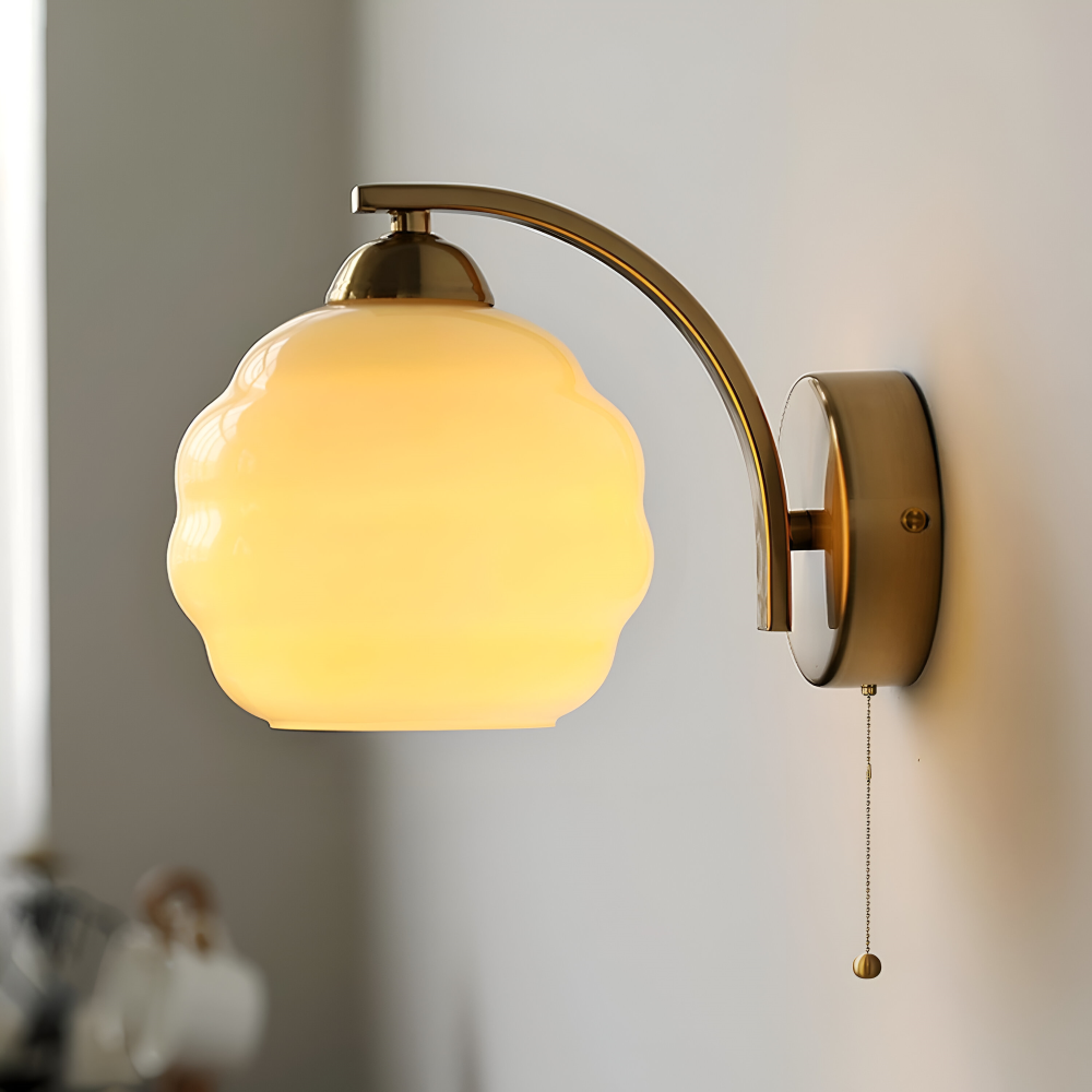 Vägglampa Art Deco-stil – Guld och krom – Vit glasglob – E27-fattning – Ø 15 cm