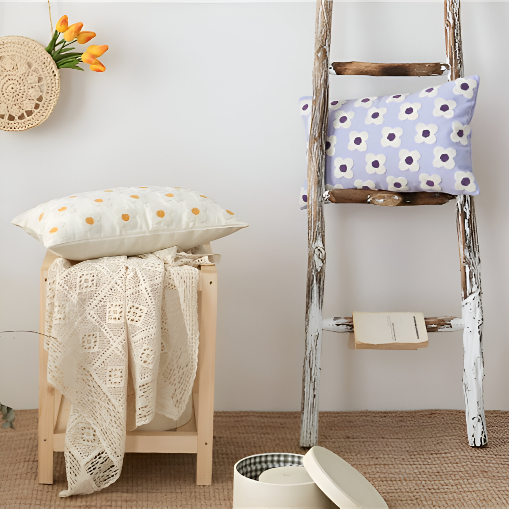 Blooma Soffkuddar - Broderade Fyrkantiga & Rektangulära Blomkuddöverdrag