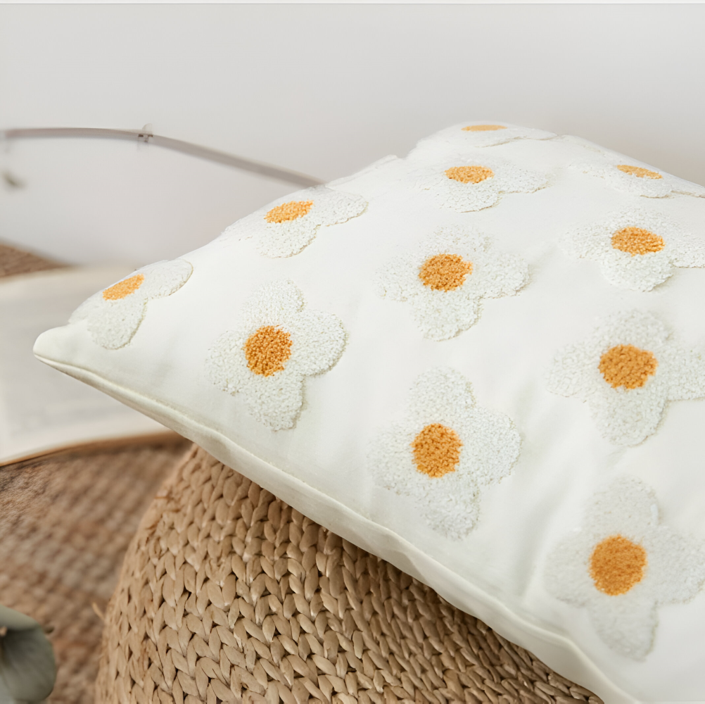 Blooma Soffkuddar - Broderade Fyrkantiga & Rektangulära Blomkuddöverdrag