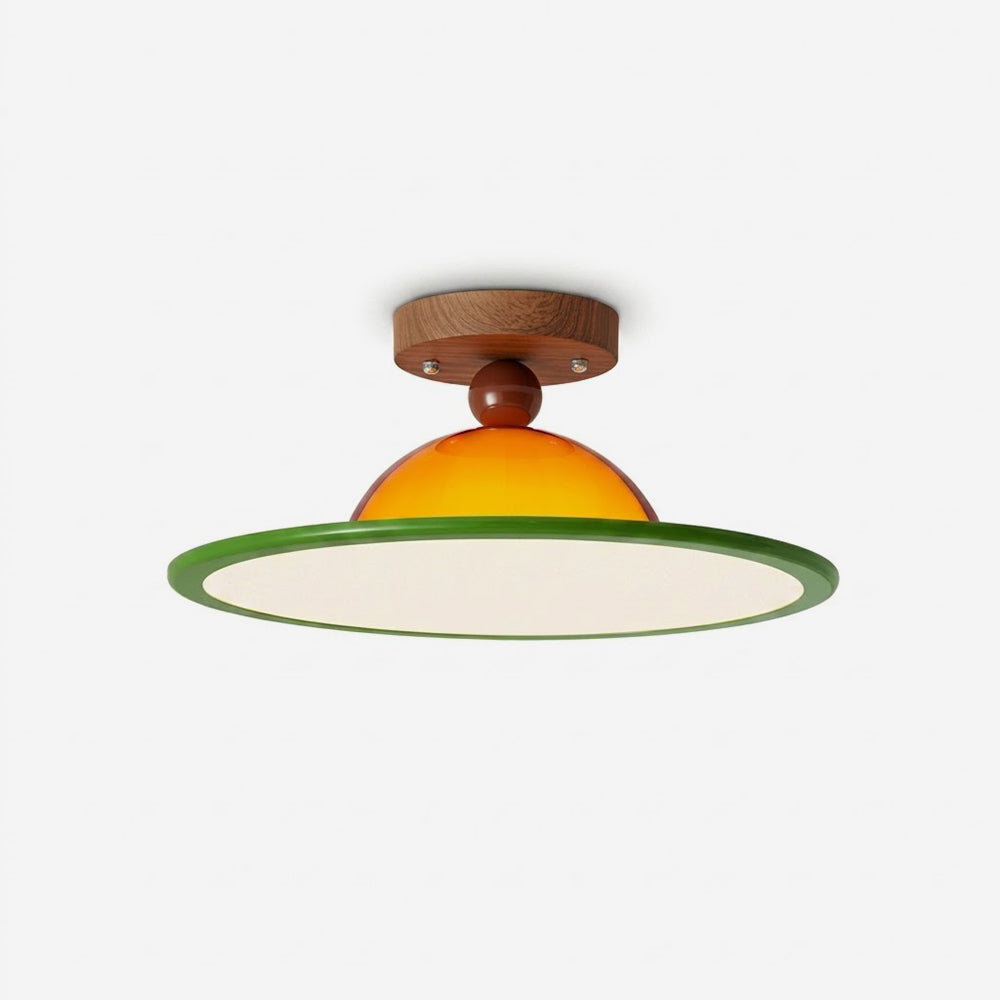 Taklampa med integrerad LED och valnötsfinish sedd framifrån mot ljus bakgrund