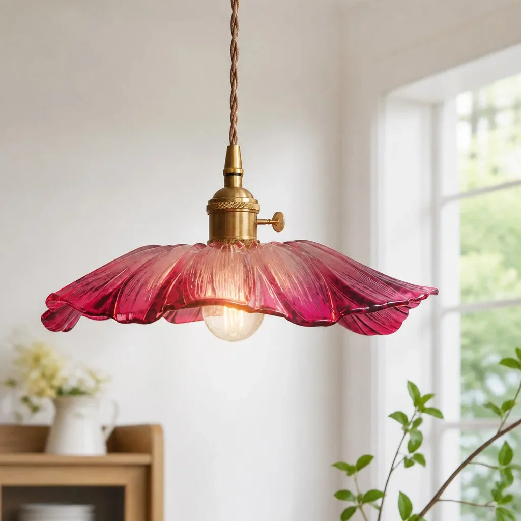 Taklampa I Vintageglas Med Blomformad Skärm