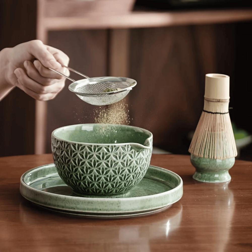 Premium Japanskt Matcha Te Set – Keramik- och Bambustillbehör för Autentiska Tezeremonier – Inkluderar 500ml Matchaskål, Visp och Sikt, 5/6-delat