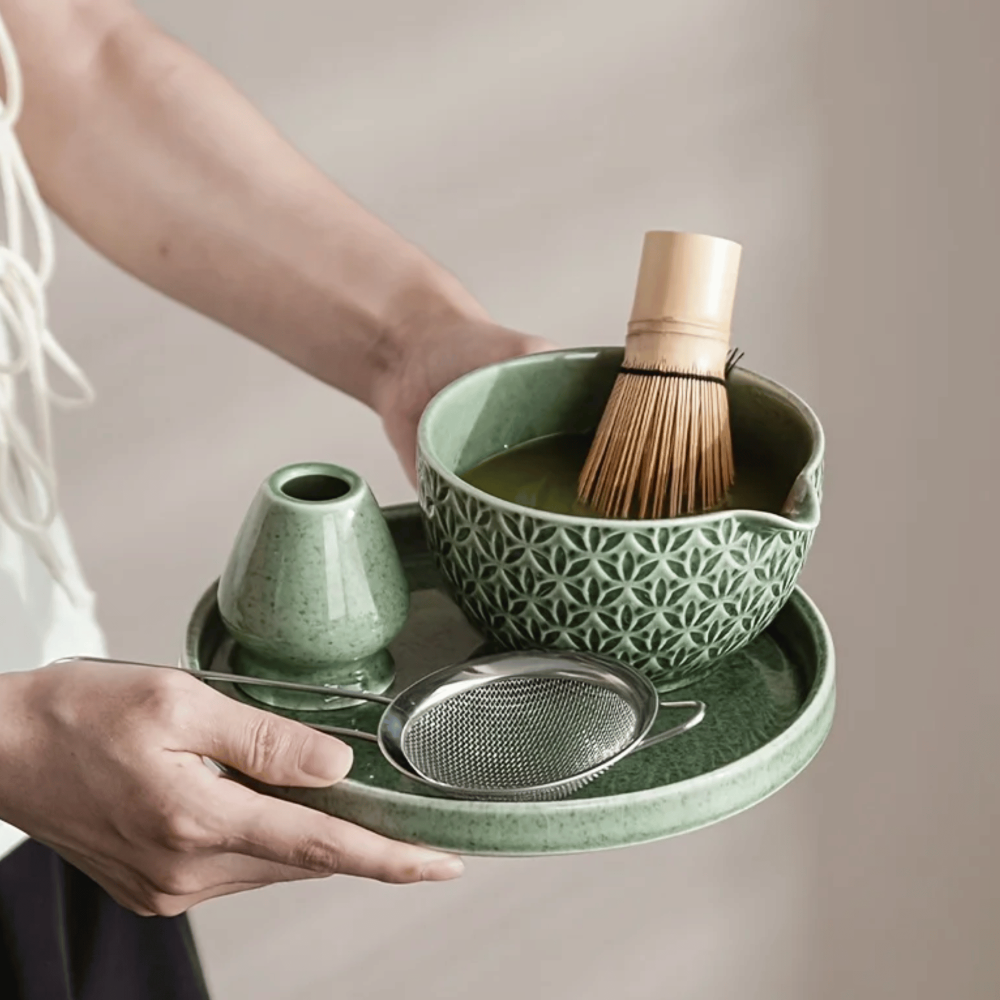 Premium Japanskt Matcha Te Set – Keramik- och Bambustillbehör för Autentiska Tezeremonier – Inkluderar 500ml Matchaskål, Visp och Sikt, 5/6-delat
