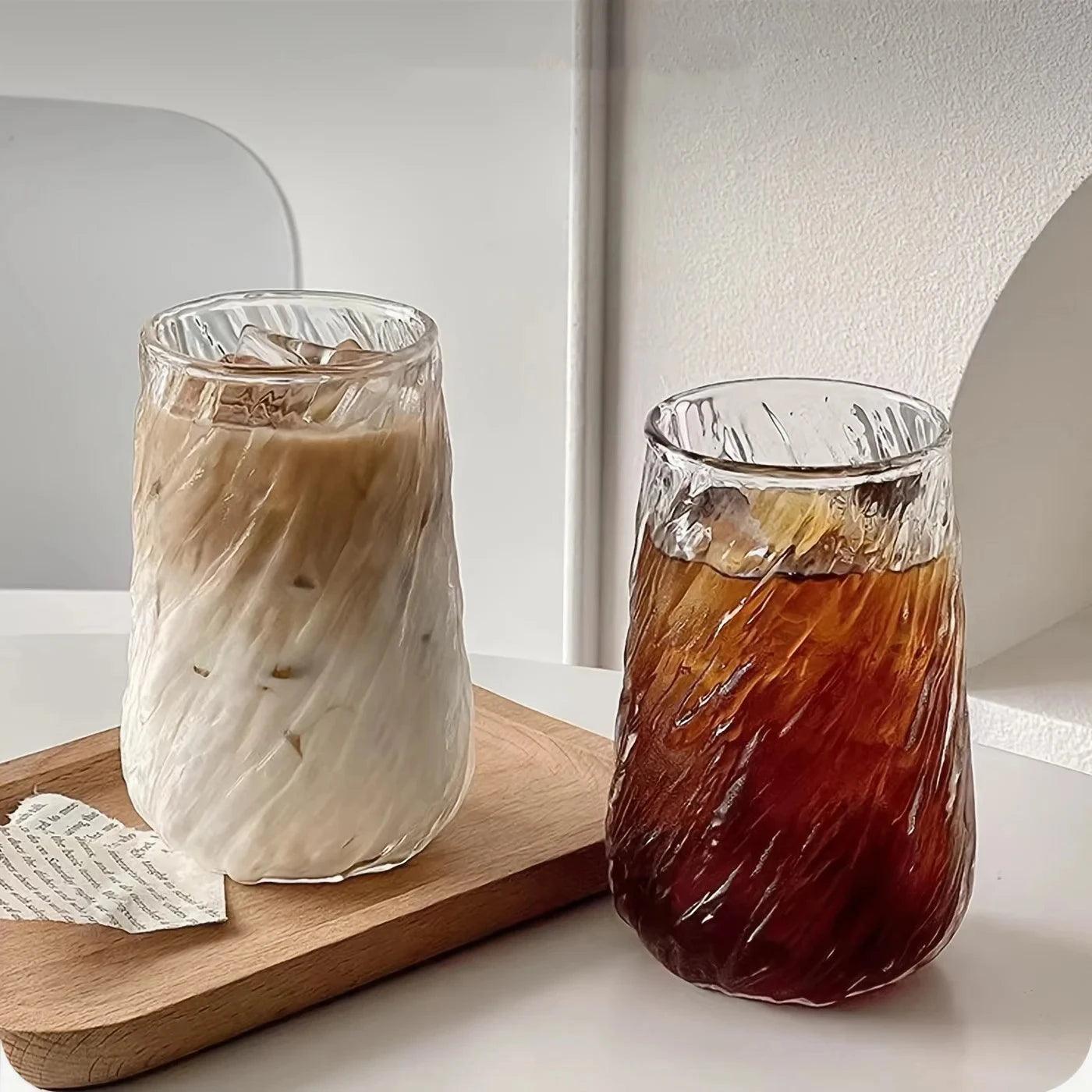 Elegant transparent glasmugg - 400 ml randig design för kaffe och te 0