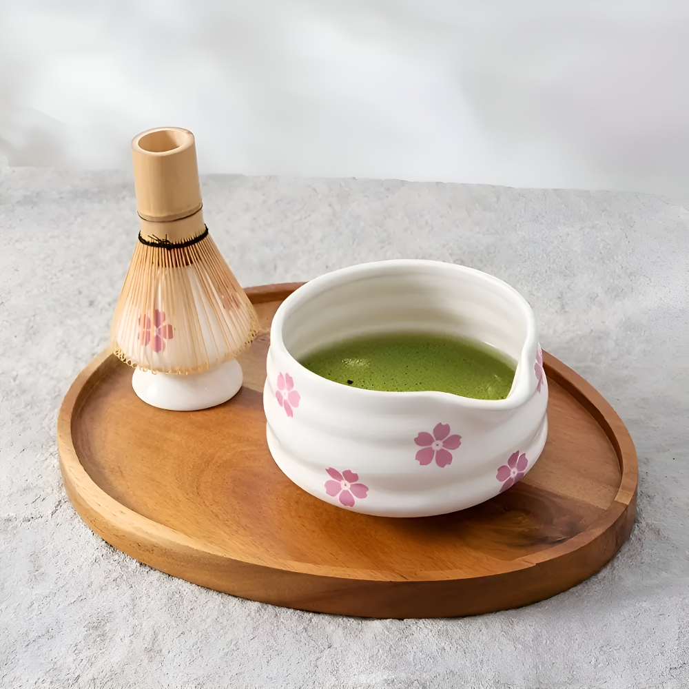 Floral Matcha Set Vit (5-delat) med Hällskål, Chasen Bambusvisp & Hållare – Keramisk Tezeremonisett