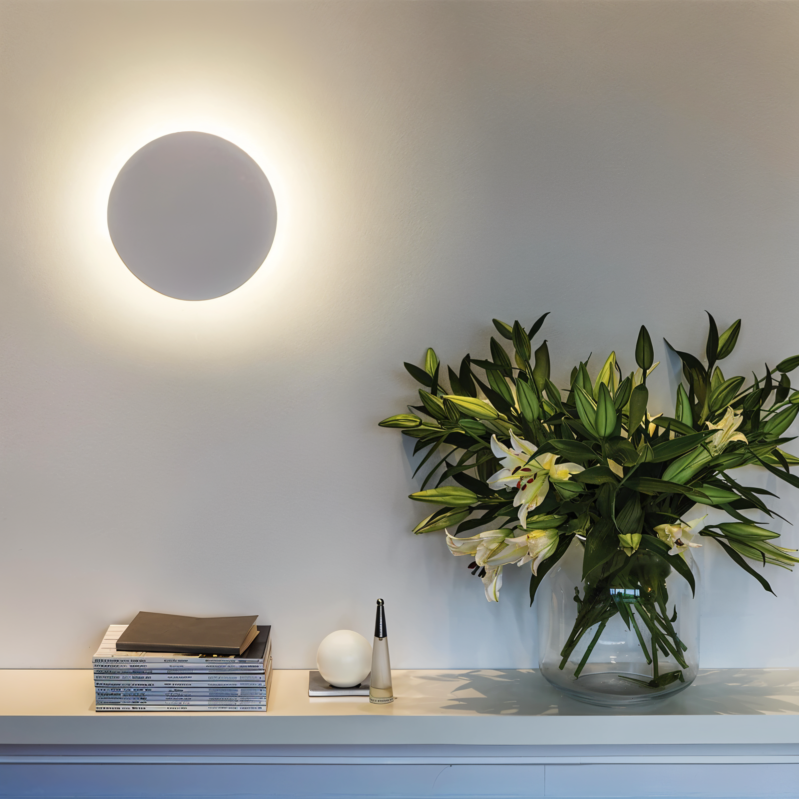 FullHalo Vägglampa - Rund svart/vit/guld vägglampa i metall - Modern vägglampdesign