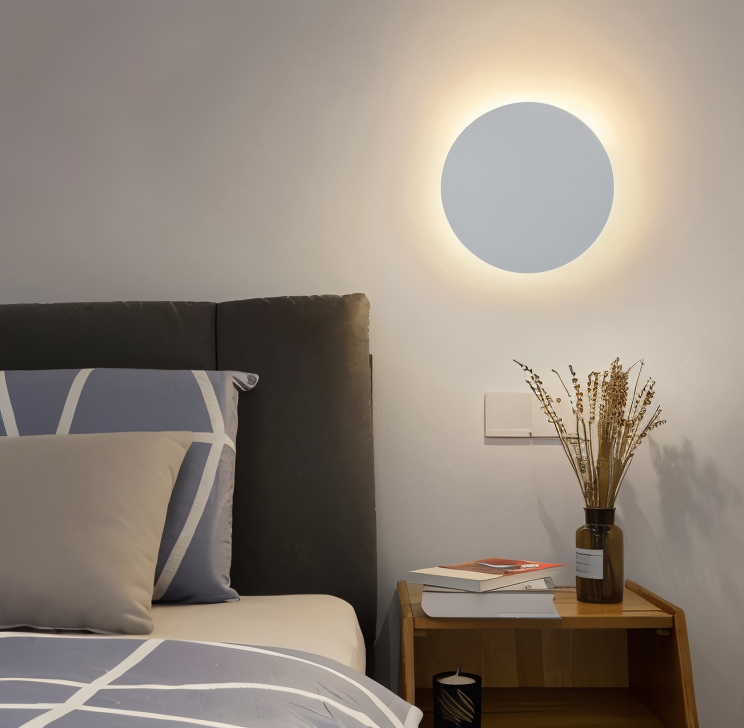 FullHalo Vägglampa - Rund svart/vit/guld vägglampa i metall - Modern vägglampdesign
