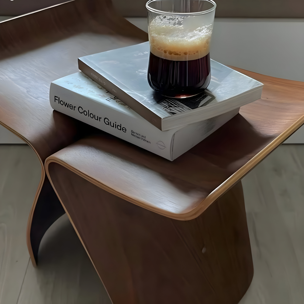 Handgjorda Hocker – Eleganta, Zen-Inspirerade Hocker i trä för Hemmet och Trädgården