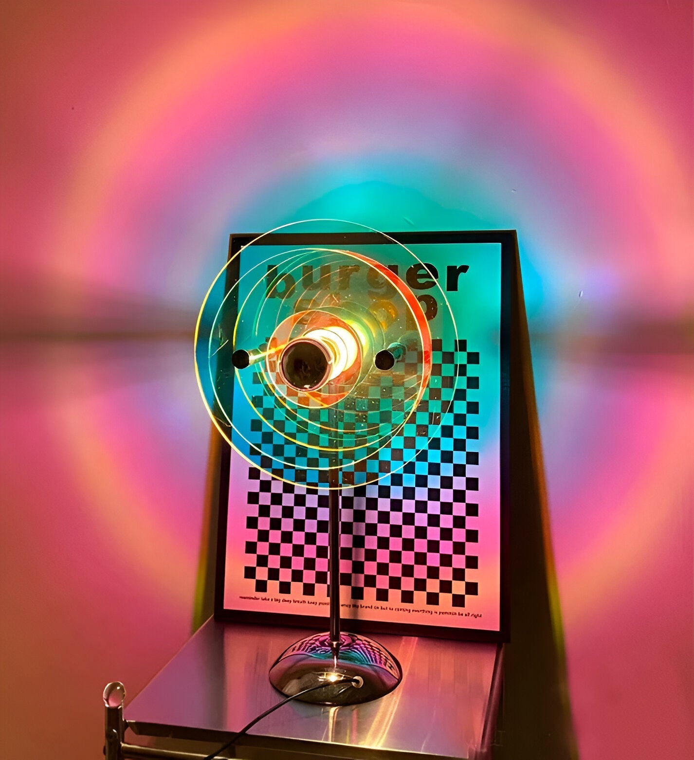 Bordslampa Med LED Och Vintage Skivdesign