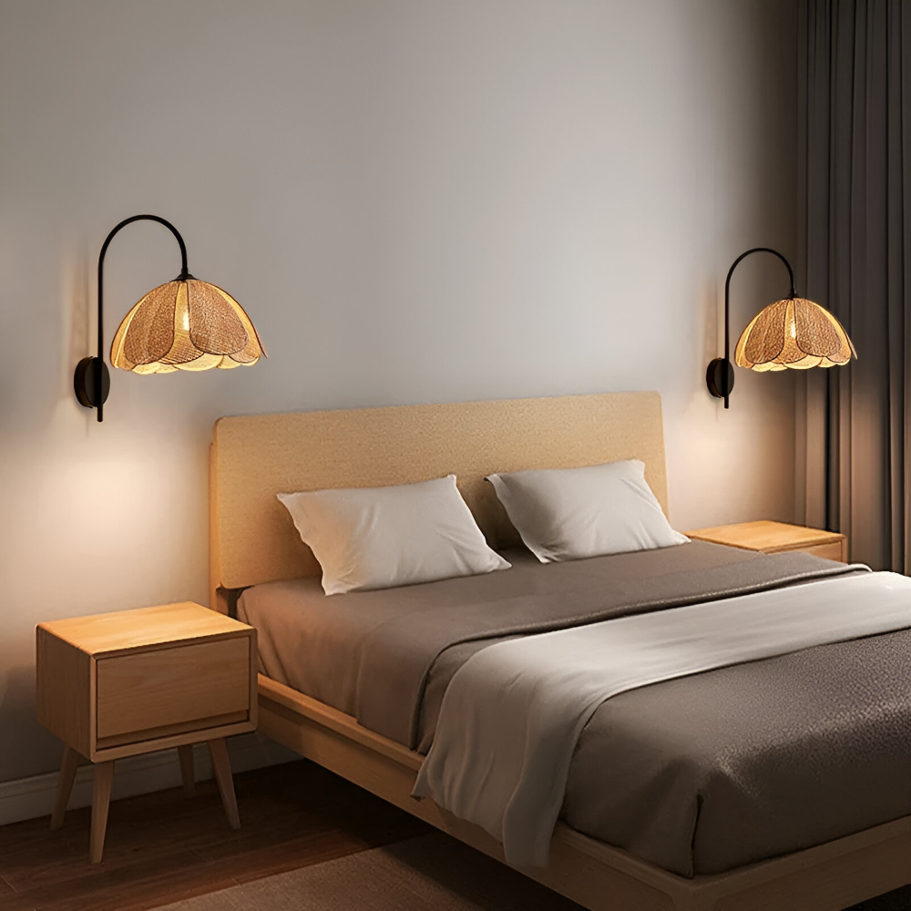 Japanskinspirerad Wabi Sabi Rattan Vägglampa - Vägglampa för Inomhusbruk med Naturlig Blomblad-Design