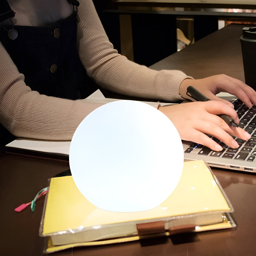 LED Bordslampa med Dynamisk Färgväxling - Stämningsfull Glödande Boll