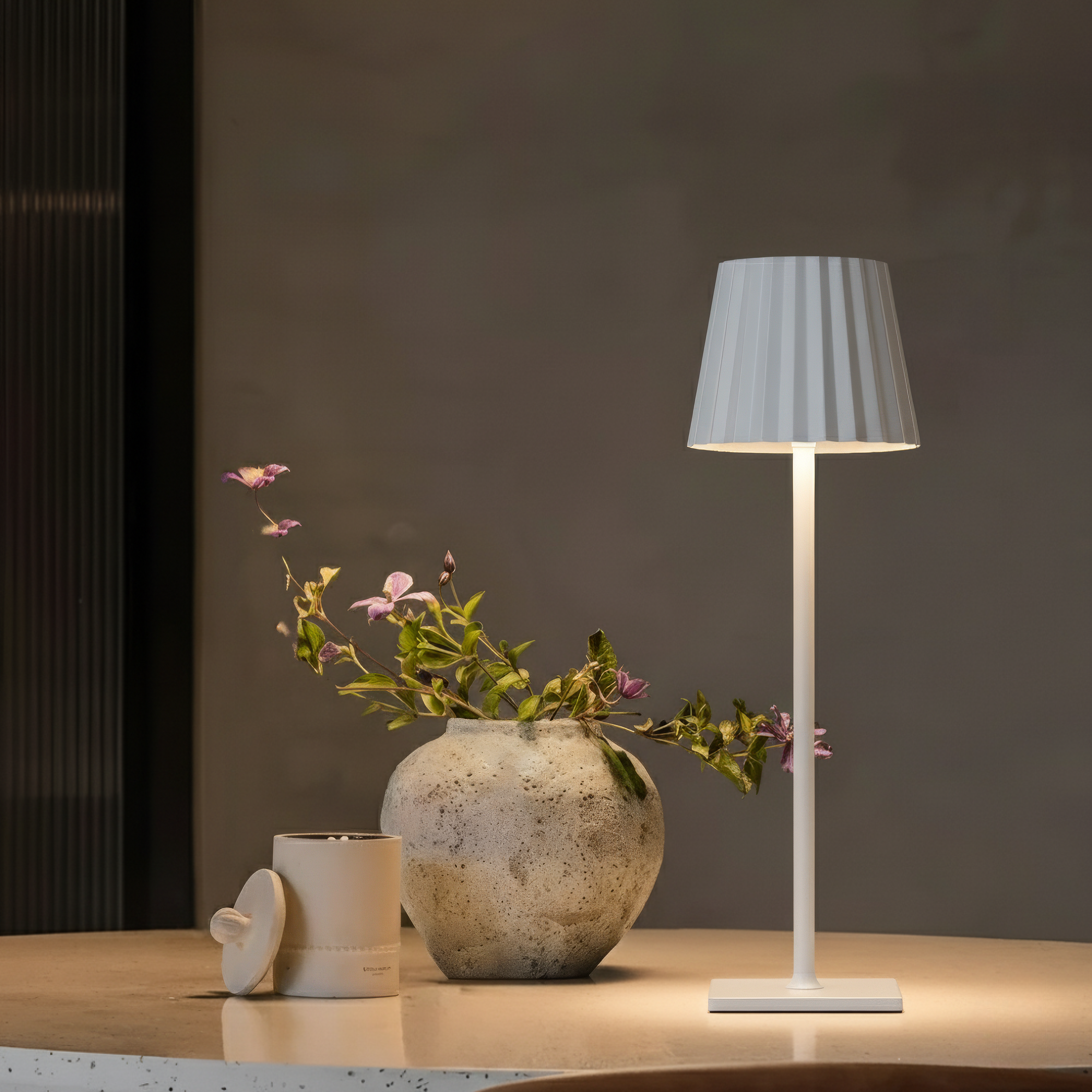 LuminaTouch - Styrbar, vattentät, uppladdningsbar, sladdlös LED-bordslampa
