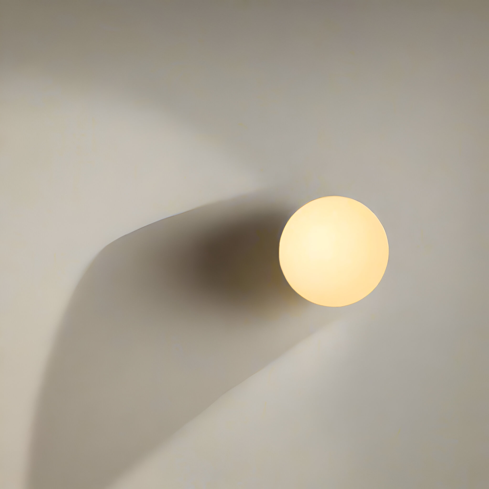 Minimalistisk Rund Glas Vägglampa - Elegant Mjölkvit Inomhus Vägglampa för Modernt Hemdesign