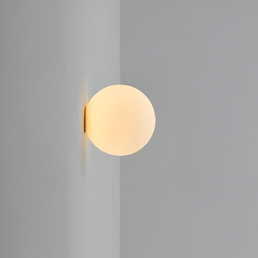 Minimalistisk Rund Glas Vägglampa - Elegant Mjölkvit Inomhus Vägglampa för Modernt Hemdesign