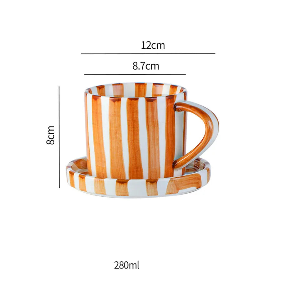 Minimalistiskt handritat kopp- och tallriksset - keramiska ränder i vitt för kaffe och te 5