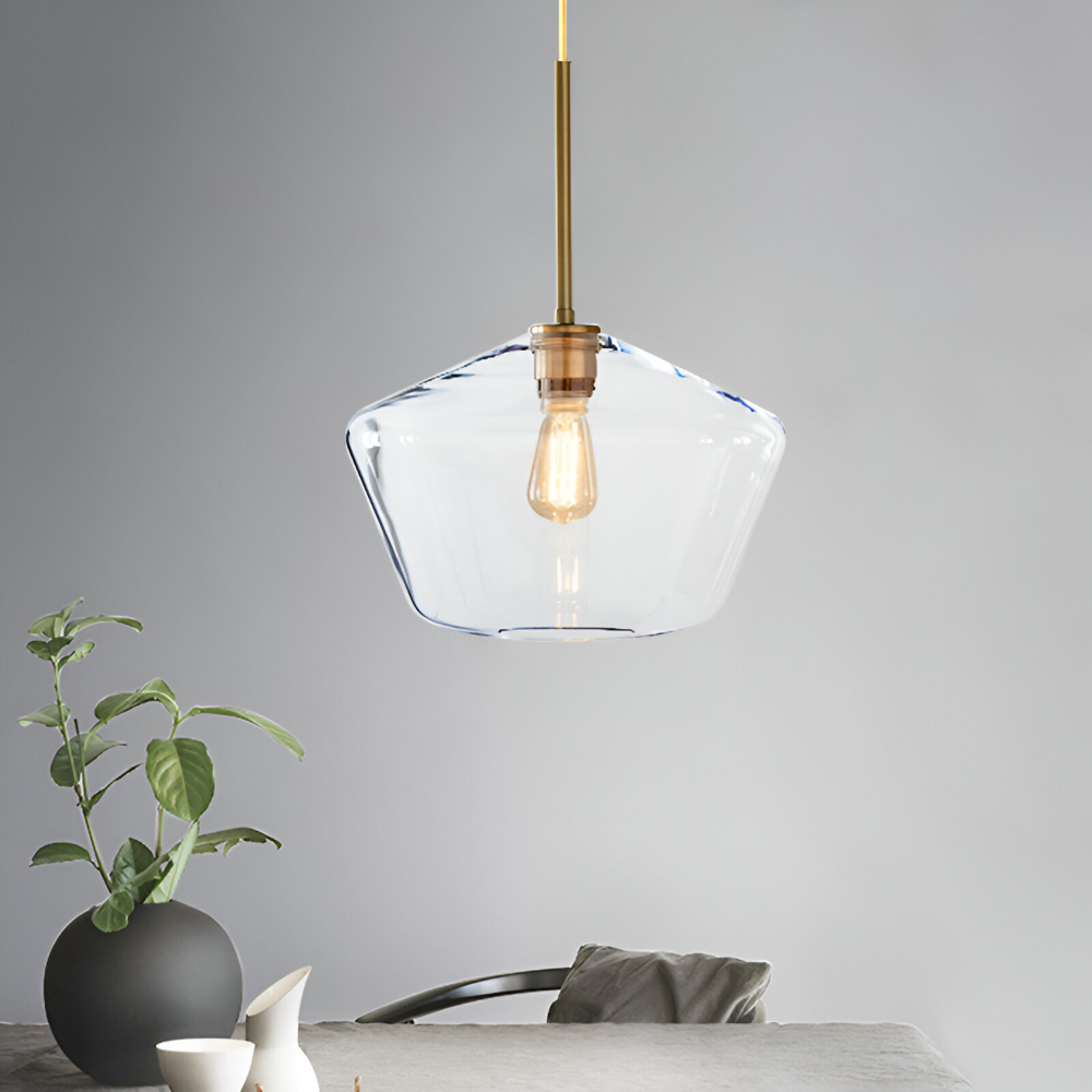 Modern Mässing Pendellampa med Glas Skärm - Taklampa för Stilfull Belysning i Bostadsutrymmen