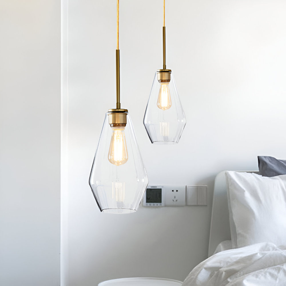 Modern Mässing Pendellampa med Glas Skärm - Taklampa för Stilfull Belysning i Bostadsutrymmen